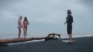 File Clover And Natalia A Black Beach Bali Shoot-0