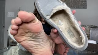 Ivory Soles Ivorysoles - my slippers are sweaty smelly and ready to make 17-12-2021-2