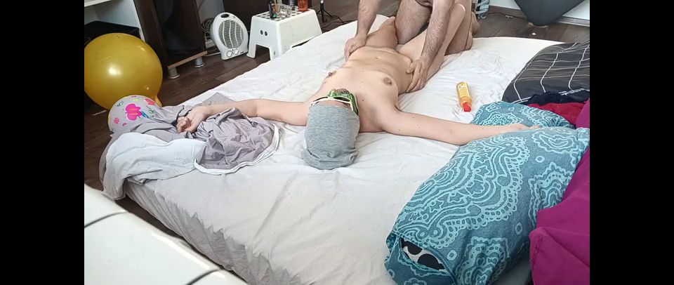 Hermina - Sensual oil massage hot couple in the bedroom.