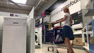 Ivy RosesPantsing 12 Fall On Supermarket Floor-6