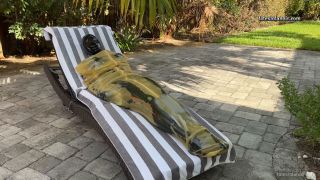 LatexLolaNoir - Sealed Tight Left Outside.-6