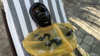 LatexLolaNoir - Sealed Tight Left Outside.-8