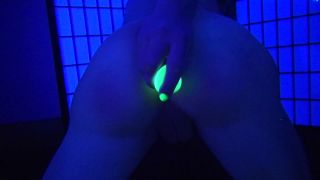 Candy Cameltoe – Blacklight Strip Tease And Dildo Fuck(Fisting porn videos)-4