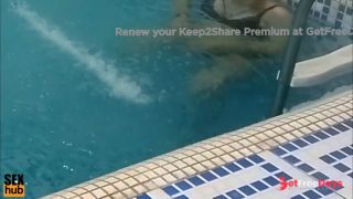 Iranian new sex in pool-1