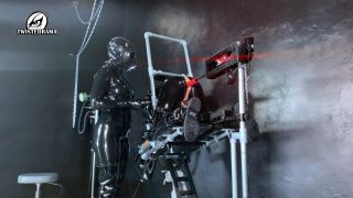 Lucie Arztin in Video - Hands free orgasm on Robofuck Dow...-2