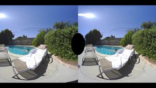 Poolside With Daisy Taylor (Oculus / Vive 4K) - [Virtual Reality]-2