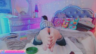 Chroniclove - chroniclove69 () Chroniclove - bare feet tight jeans foot lovers dream oil teases 08-03-2021-2