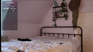 Webcam Show: Hot Models' Erotic Poses & Solo Acts Live!-7