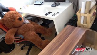 porn video 27 MaryWet – Quikie mit eigenartigen Voyeur – Mega Creampie - german clips - hardcore porn amateur teen creampie-8