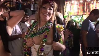 Mardi Gras  Partiers-1