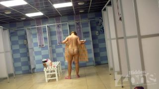 Hidden cam in the women shower-9