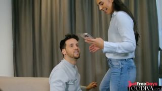 Photographer Seduces Heartbroken Guy to Kiss then Rides His Huge Cock - Milan...-2