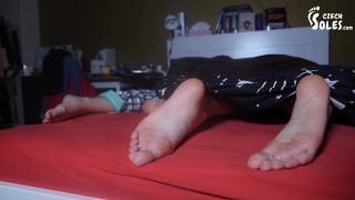 free xxx video 47 Czech Soles – Mother and daughter cuddly bare feet in bed | femdom | feet porn asian foot fetish-6
