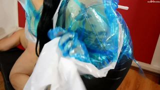 Porn online Dominique-Plastique fisting in veterinary gloves and PE apron amateur femdom-3