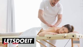 Rebecca Volpetti Receives Oil Massage and Romantic Sex with Masseur-9