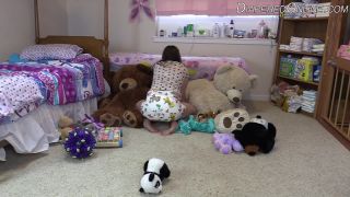 DiaperedonlineAlisha Alisha Playing on Floor-5