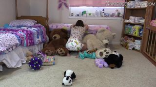 DiaperedonlineAlisha Alisha Playing on Floor-7