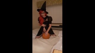 CD trap witch Riley Cross fucks a pumpkin and cums on it-2