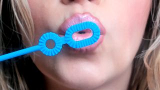 [K2S.CLUB] Petite Mercy - Frosty Pink Lips Blowing Bubbles - FullHD 1080P-7