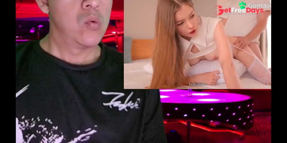 Linda Teen en su primera vez anal con su hermanastro OMG