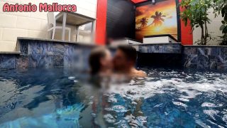 Video Months Pregnant MILF Gets Picked Up In Public Antonio Mallorc...-7