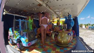 Video Franceska Jaimes attends the Carnival! 720p HD-1