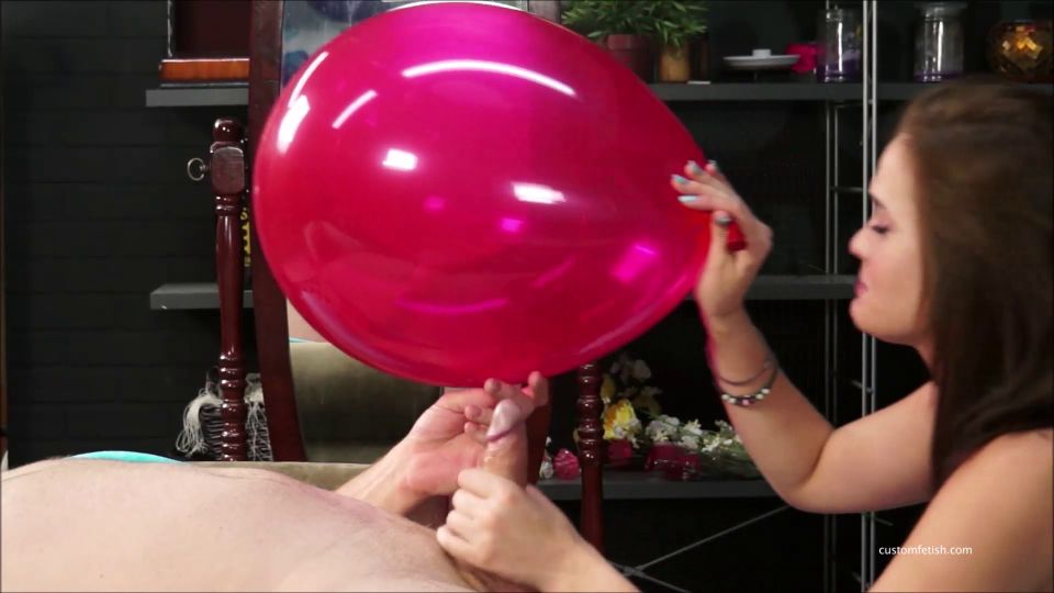 Custom Fetish - DA Peyton Blows Sucks Pops - Fetish