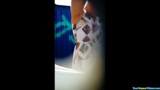 Pretty teen spied in beach cabin teen -2