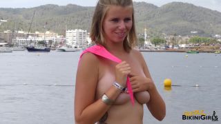 Fauve D – 23yo – Shawl Topless Nudism!-7