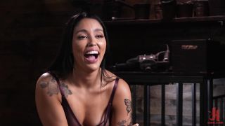 Vanessa Sky Finding The Pain-Slut Inside (Toys)-1