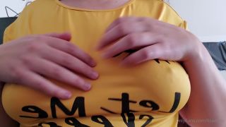 Lisa ASMR Lisaasmr - braless yellow shirt scratching rubbing 17-11-2020-4