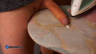 [K2S.CLUB] Malina-Lay - Bevor es in den CLub geht, noch einen Eisigen Handjob beim Bügeln - FullHD 1080P-9