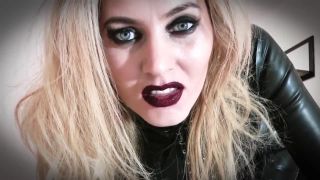 online video 13 Dangerous Temptation - P0pp3ers Training, apron fetish on fetish porn -2
