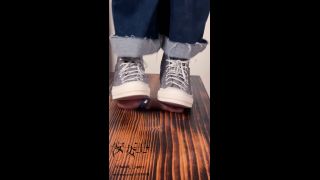 [K2S.CLUB] Mistress Ann - Squatting Down On Your Balls With Converse - FullHD 1080P-2