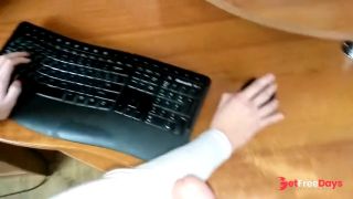 Fucked His Girlfriend while She was Playing Apex Legends  Pov Cum on Face-2