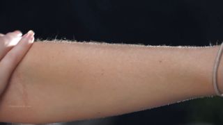 Custom Fetish - Julie Makes Arm Hair Grow w Bubble Gu - Fetish-7