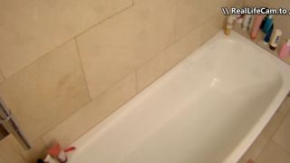 Voyeur Spots Ulyana & Taylor's Steamy Bath Action [SD 604P]-9