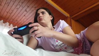 017 Cute Teen FORTNITE GAMER GIRL was Fucked and Creampie by her Stepb ...-5