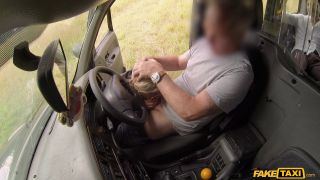 Horny couple hire the taxi for sex (Teen) Lindsey Cruz-2