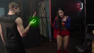 [SuperMisses.com] Supergirl Brother’s Vengeance P1-1
