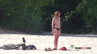 Nude Beach - Hot Women Caught on Camera  3-4