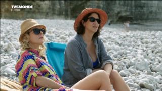 Karin Viard, Iliana Zabeth - Week-ends (2014) HD 720p - [Celebrity porn]-8