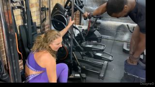 x69dwayned69x  x69dwayned69x-2022-09-25-2615259392-I went to the gym for a workout met a hotwife who wan-8