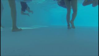 Online Tube Voyeur Underwater swimsuit tracking - voyeur-4