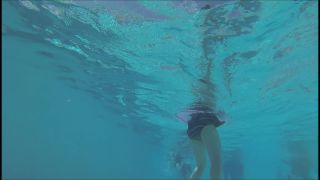 Online Tube Voyeur Underwater swimsuit tracking - voyeur-9