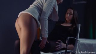 7170 Strapon And Shiny Pantyhose - Jane   Tiffany-1
