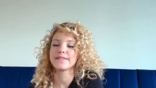 Webcam Solo Secrets: Sensual Posing Techniques Revealed-3