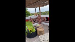 Cleagaultier 64884060 video 2024-09-16 18-00-5