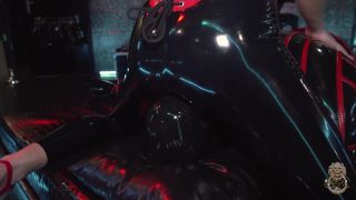 Kates Palace - Lady Cora Strapon!-1