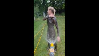 UKCuteGirl () Ukcutegirl - nothing like getting hosed off after a hot day in heavy latex and rubber with fetisheyesc 24-06-2021-2